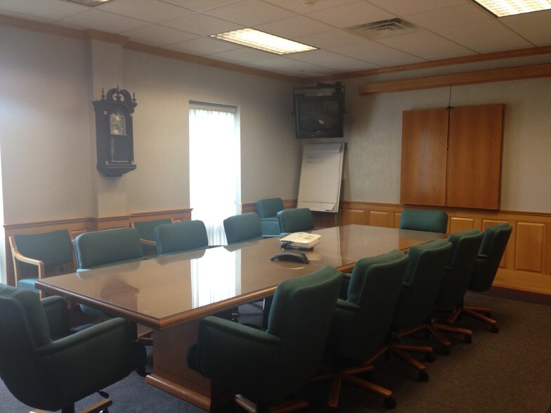 More Photos Of 307 Ruthar Dr, Newark Office For Sale