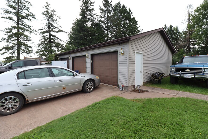 More Photos Of 29235 Hagstrom Rd, Ashland Auto Salvage Facility For Sale