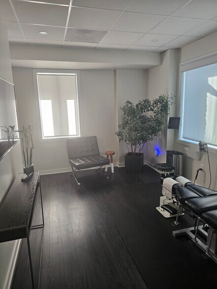 More Photos Of 1132 Hightower Trl, Atlanta Medical For Sale