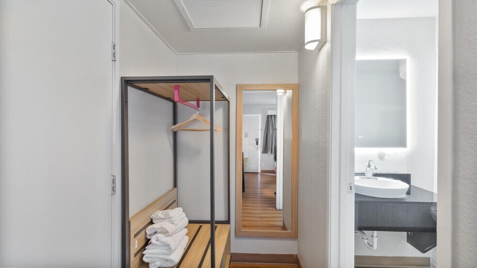 More Photos Of 1561 6th St, Wells Hotel For Sale