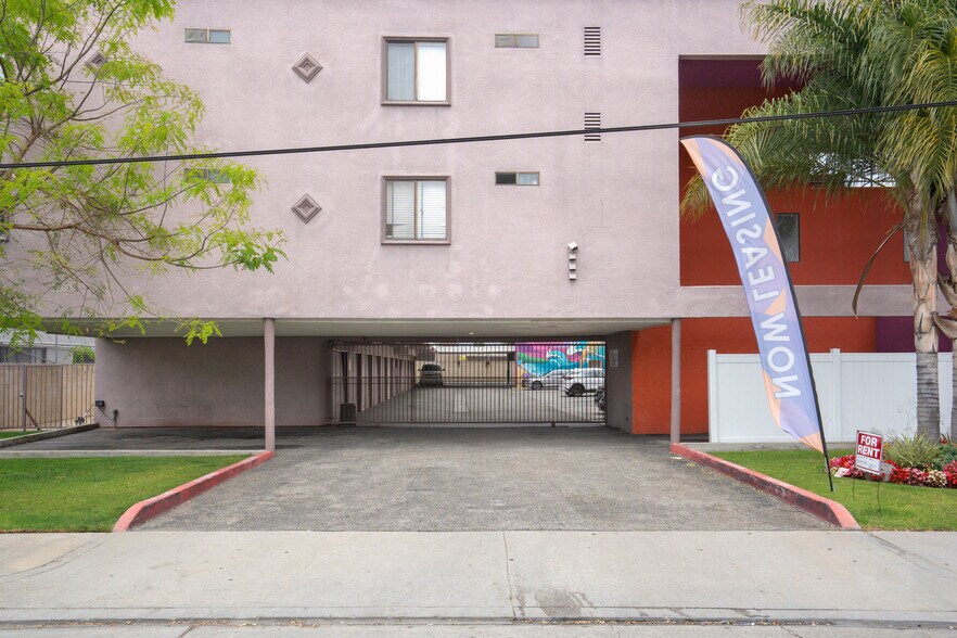 More Photos Of 1225 W 166th St, Gardena Apartments For Sale