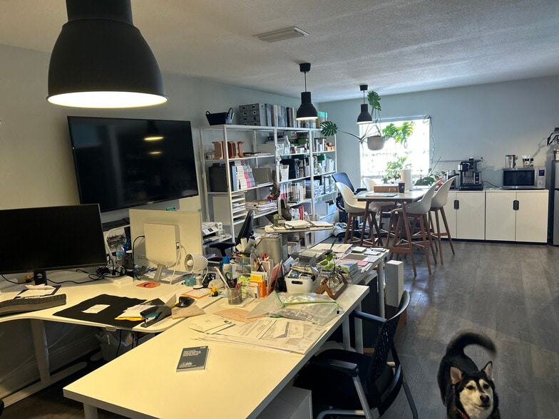 More Photos Of 4868 W Gandy Blvd, Tampa Office For Lease