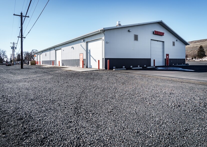 More Photos Of 548 Basin St SW, Ephrata Service For Sale