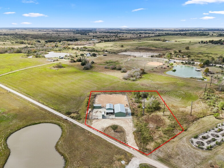 More Photos Of 16640 Highway 36, Needville Industrial For Lease