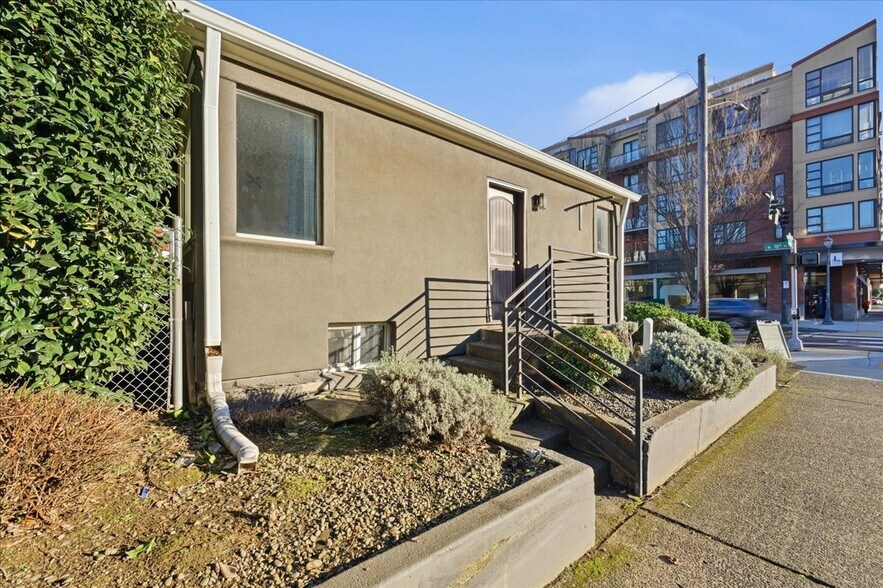 More Photos Of 1607-1611 NE 16th Ave, Portland Office For Lease