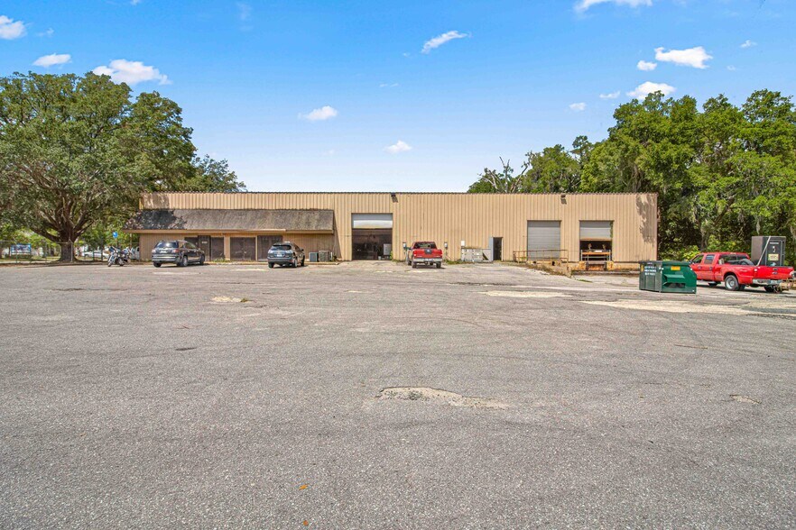 More Photos Of 1031 NE 16th St, Ocala Manufacturing For Sale