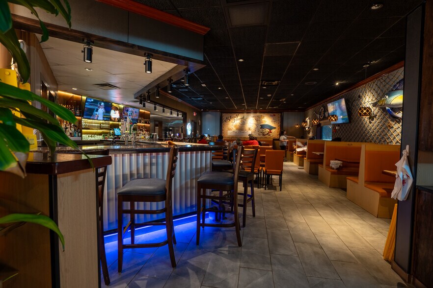 More Photos Of 4002 Spencer Hwy, Pasadena Restaurant For Lease