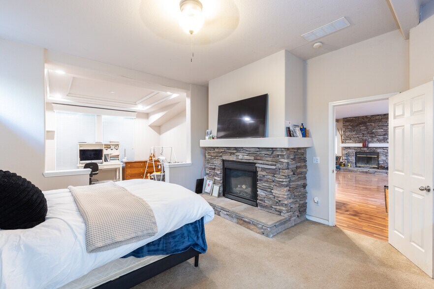 More Photos Of 3106 Golden Gate Dr, Napa Flex For Sale