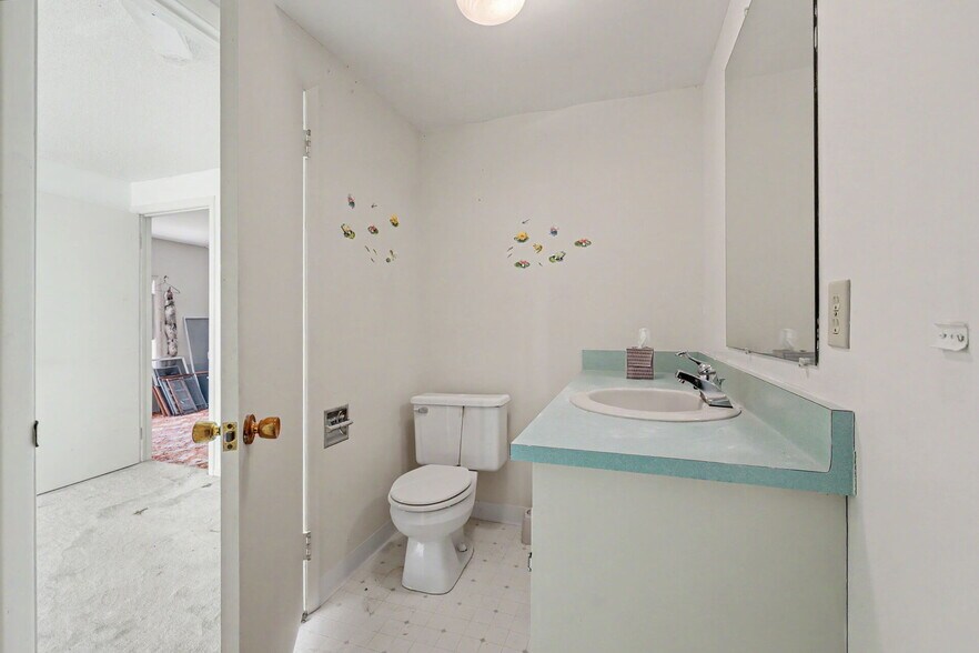 More Photos Of 4344 W Summit St, Lakewood Multifamily For Sale
