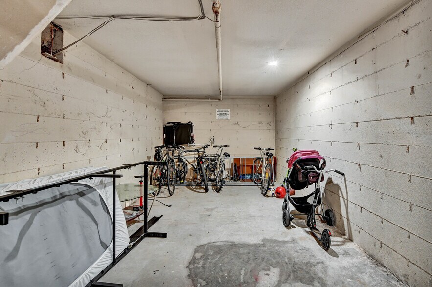 More Photos Of 2929 Geary Blvd, San Francisco Apartments For Sale