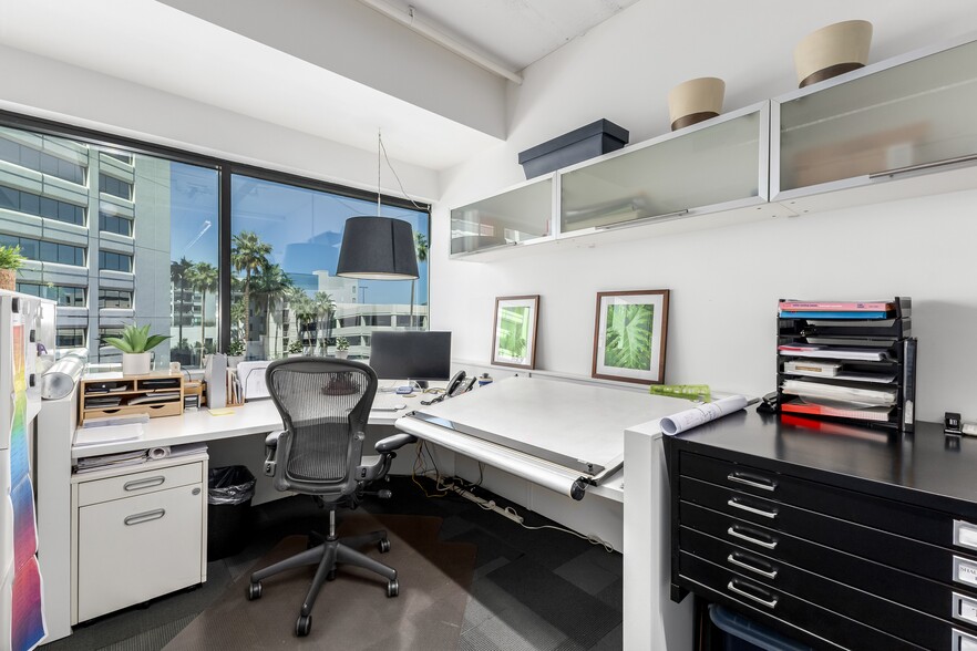 More Photos Of 3033 N Central Ave, Phoenix Loft Creative Space For Sale