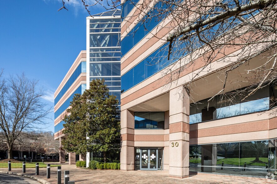 More Photos Of 1 Burton Hills Blvd, Nashville Unknown For Lease