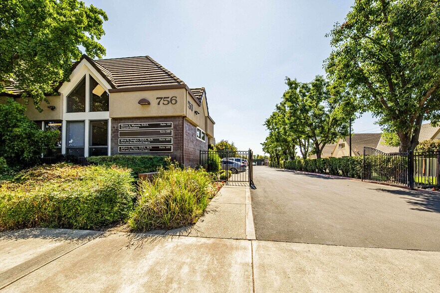 More Photos Of 756 Porter Ave, Stockton Medical For Sale