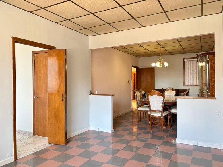 More Photos Of 7113 18th Ave, Brooklyn Flex For Sale