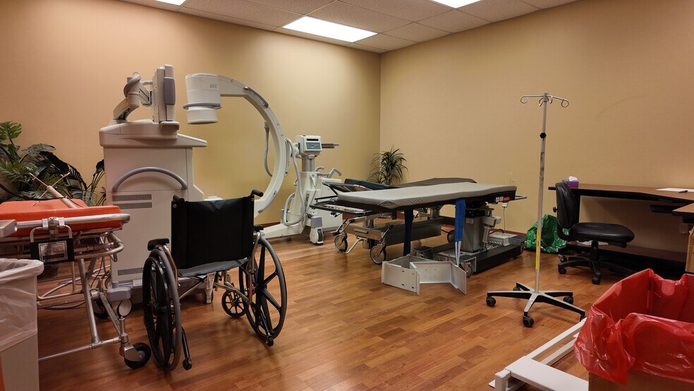 More Photos Of 2401 FM 646, Dickinson Medical For Sale