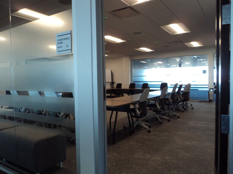 More Photos Of 2020 Innovation Ct, De Pere Office For Lease