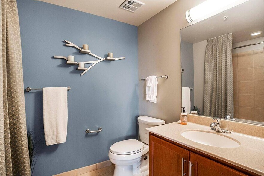 More Photos Of 555 W Kinzie St, Chicago Multifamily For Sale