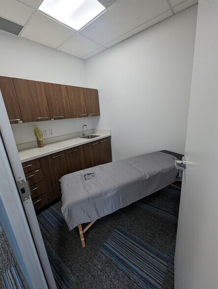 More Photos Of 13737 96 Ave, Surrey Medical For Sale