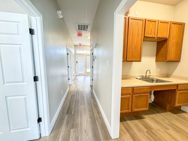 More Photos Of 2251 Double Creek Dr, Round Rock Medical For Lease