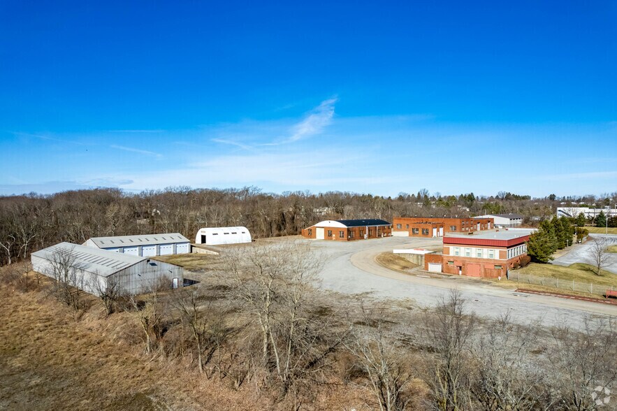 More Photos Of 21101 Route 19, Cranberry Township Warehouse For Lease
