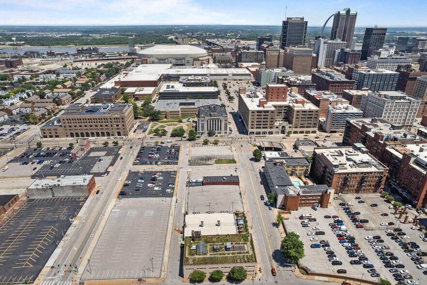 More Photos Of 1335 Convention Plz, Saint Louis Office For Sale