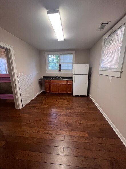 More Photos Of 2604 7th St, Tuscaloosa Office For Lease