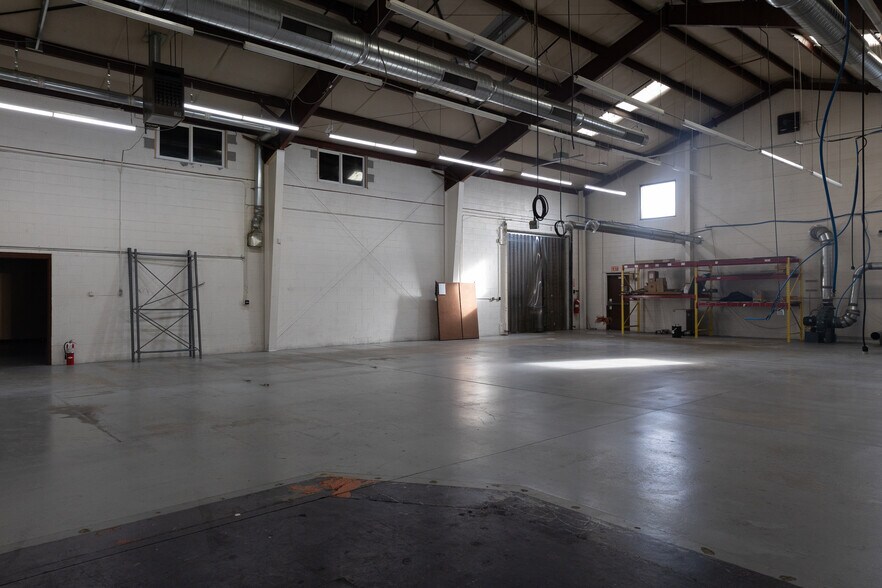 More Photos Of 6390 N Broadway, Denver Manufacturing For Lease