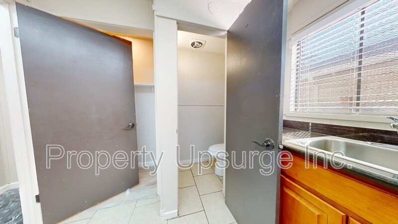 More Photos Of 1901 Railroad Ave, Pittsburg Office For Lease