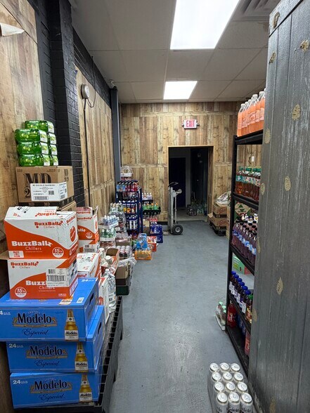 More Photos Of 1515 S Mobberly Ave, Longview Service Station For Sale