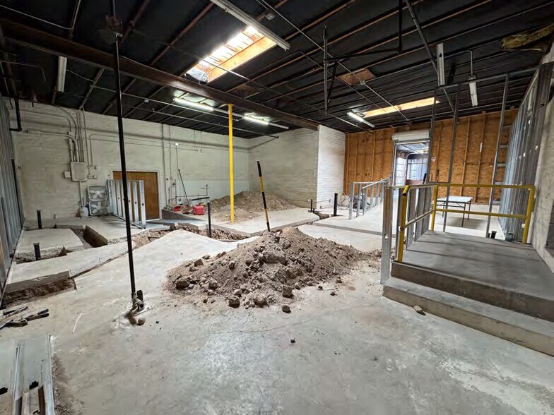 More Photos Of 960 E 17th St, Tucson Warehouse For Sale