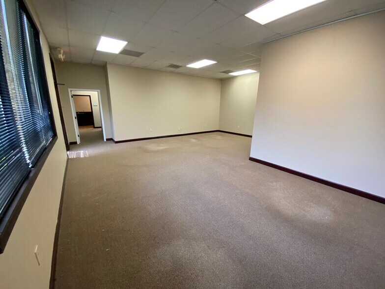 More Photos Of 1040 Wildewood Centre Dr, Columbia Office For Lease
