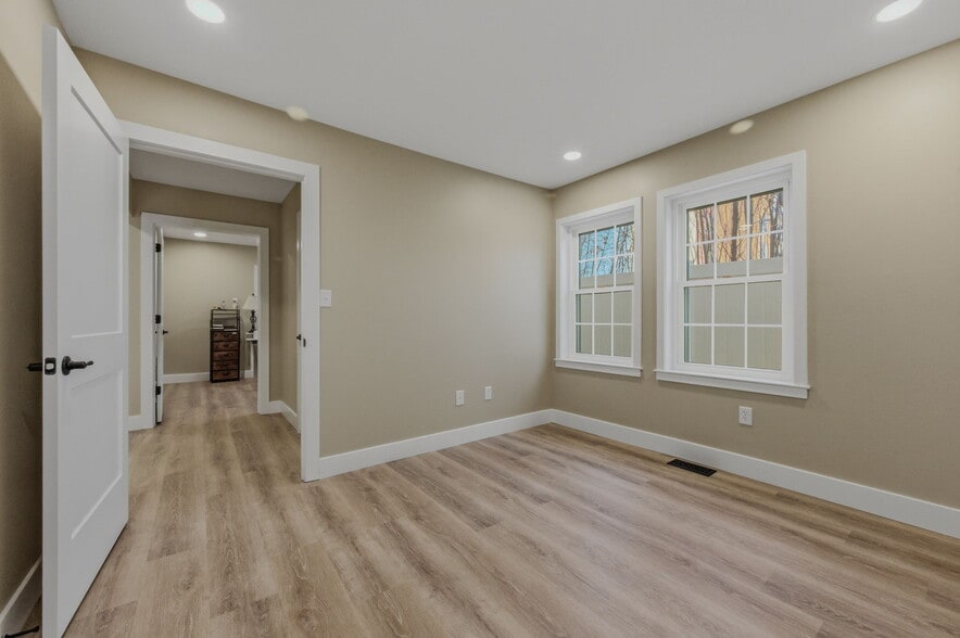 More Photos Of 2101 N Dupont Hwy, New Castle Freestanding For Sale