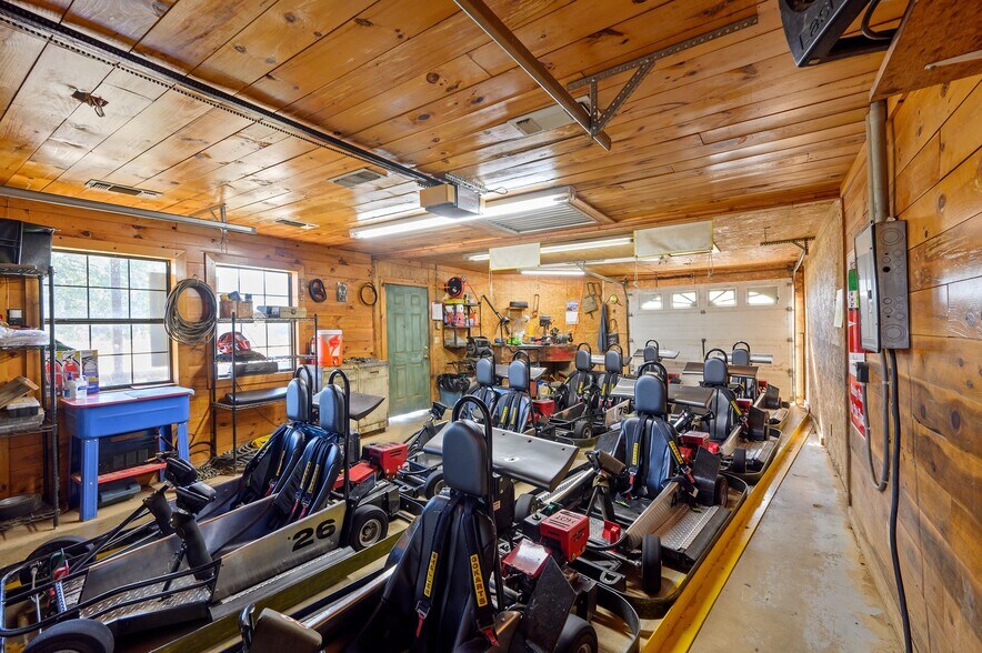 More Photos Of 6659 N US Highway 259, Broken Bow Amusement Park For Sale