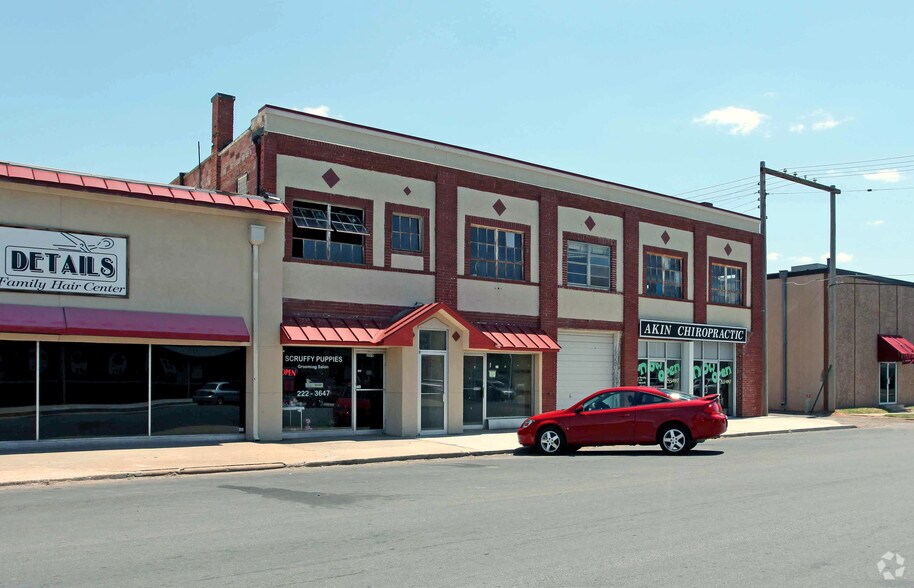 More Photos Of 209-211 S 5th St, Chickasha Storefront For Lease