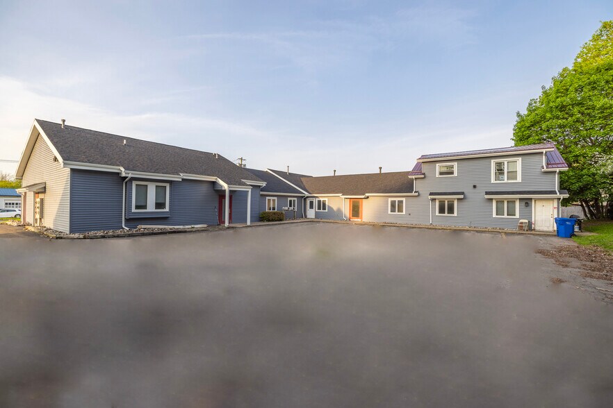 More Photos Of 628 E Main St, Palmyra Medical For Sale