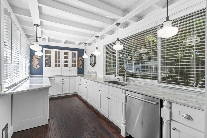 More Photos Of 301 NE 1st St, Delray Beach Freestanding For Sale
