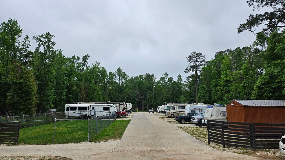 More Photos Of 321 FM 2090 Rd E, Splendora Manufactured Housing Mobile Home Park For Sale