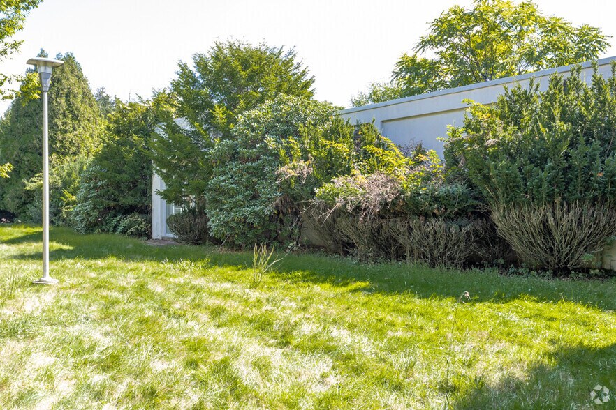 More Photos Of 110 Woodfern Rd, Branchburg Research And Development For Sale