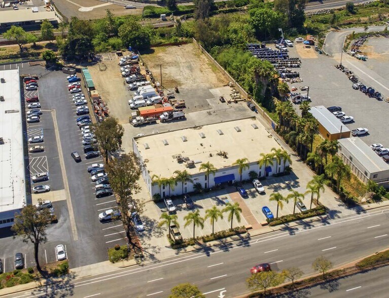 More Photos Of 785 E Mission Rd, San Marcos Manufacturing For Lease