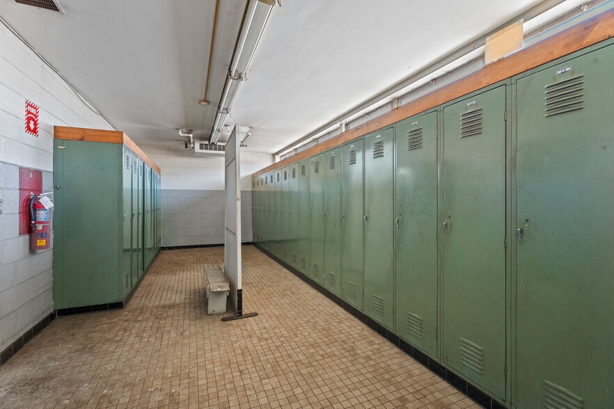 More Photos Of 251 Freestone Ave, Portland Manufacturing For Sale