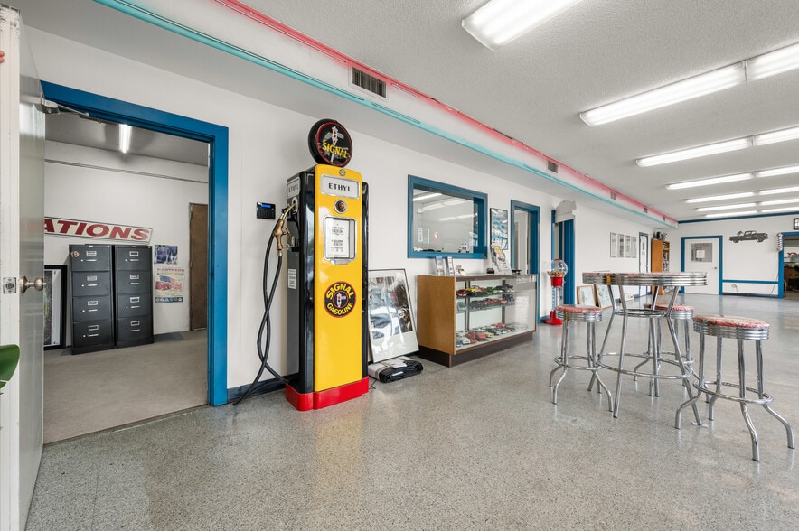 More Photos Of 3521 Franklin Blvd, Eugene Auto Dealership For Sale