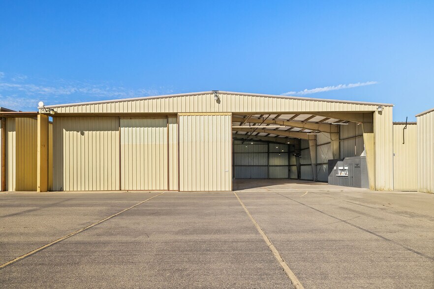 Primary Photo Of 900 Airport Rd, Santa Ynez Airplane Hangar For Sale