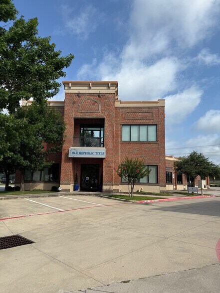 More Photos Of 1210 Hall Johnson Rd, Colleyville Office For Lease