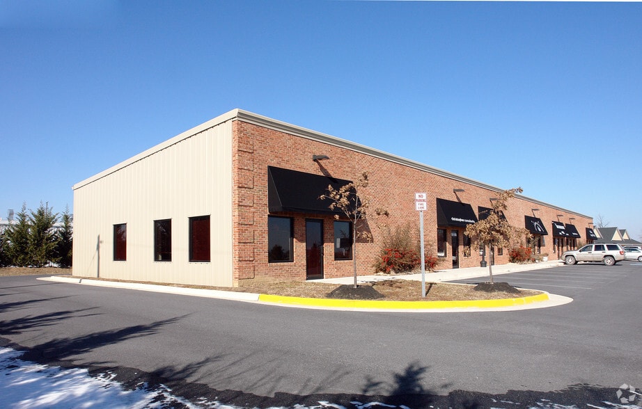 More Photos Of 161 Prosperity Dr, Winchester Showroom For Lease