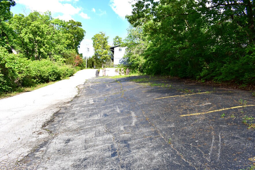 More Photos Of 1333 W Outer 21 Rd, Arnold Medical For Sale