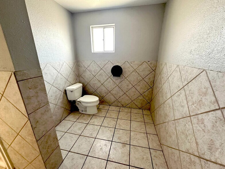 More Photos Of 501 N Center St, Mesa Office For Lease