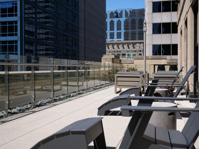 More Photos Of 1 N LaSalle St, Chicago Office For Lease