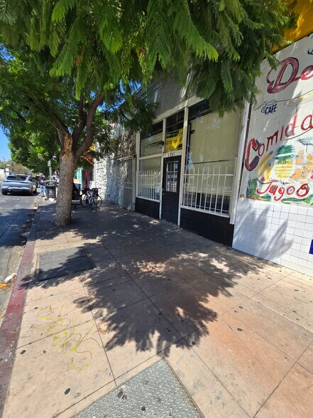 More Photos Of 2327 E 1st St, Los Angeles Storefront For Lease