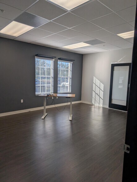 More Photos Of 3355 Clark Rd, Sarasota Medical For Lease