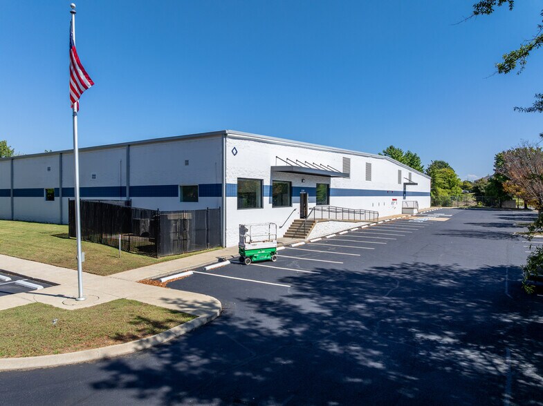 More Photos Of 230 Ellery Ct, Nashville Distribution For Lease